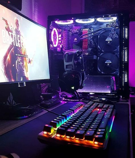 Purple Gaming Room, Ultimate Gaming Setup, Sims 4 City Living, Gamer Bedroom, Setup Gamer, Gaming Pc Build, Setup Gaming, Gamer Setup, Pc Gaming Setup