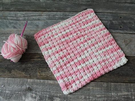 Even Moss Stitch Dishcloth - Free Pattern - A More Crafty Life Free Crochet Dishcloth Patterns, Moss Crochet Stitch, Free Crochet Dishcloth, Moss Stitch Crochet, Crochet Washcloth Free, Crochet Dish Cloth Free Pattern, Moss Stitch Pattern, Crochet Washcloth Pattern, Different Crochet Stitches