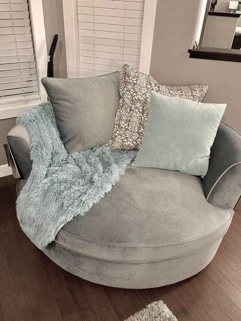 Grey, turquoise living room cuddle chair Grey Couch Bedroom Ideas, Cute Lounge Chairs Bedrooms, Cute Comfy Living Room Ideas, Circle Chair Bedrooms, Cuddle Chair Bedroom, Cuddle Chair Living Room Layout, Grey Turquoise Bedroom, Cuddle Chair Living Room, Small Cozy Corner