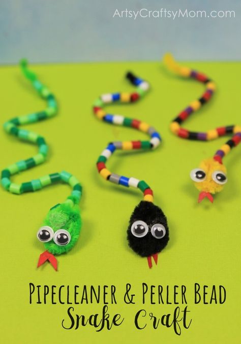 Forget about creepy snakes, and make this DIY Pipe Cleaner and Bead Snake Craft instead! Use them as bookmarks, bag charms, key chains and much more! Snake Craft, Bead Snake, Jungle Crafts, Snake Crafts, Diy Pipe, Pipe Cleaner Crafts, Vbs Crafts, Animal Crafts For Kids, Aktivitas Montessori