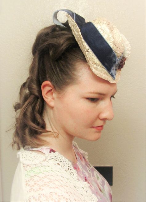 A Simple 1870s Hairstyle Tutorial and a Review of Mona Lisa’s Curly Bangs Wiglet from Hair World By Jamie – The Pragmatic Costumer 1900 Hair, 1870s Hairstyles, Modern Bridal Hairstyles, Space Buns Hair, Disco Hair, Short Bridal Hair, Christmas Party Hairstyles, Curly Prom Hair, Steampunk Hairstyles