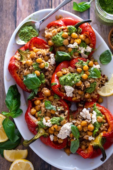 Italian Recipes Low Carb, Wandering Chickpea, Vegetarian Italian Recipes, Italian Stuffed Peppers, Vegan Italian Recipes, Plat Vegan, Plats Healthy, Vegetarian Italian, Vegan Italian