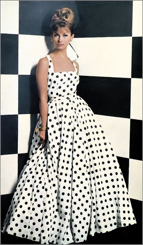 Polkadot Fashion, 50s Clothes, White And Black Polka Dot Dress, Quiet Luxury Aesthetic, Mom Makeover, 50s Inspired Dress, Icon Dress, Polka Dot Fashion, The Jazz Singer