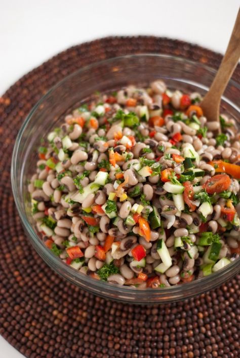 veggie black eyed pea salad Black Eyed Pea Salad, Pea Salad Recipes, Black Eyed Pea, Bean Salad Recipes, Pea Salad, Potluck Dishes, Rabbit Food, Vegan Salad, Bean Salad