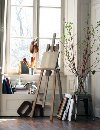 Just what my artist's corner will be/potentially look like - small corner space in the office. Clean with a simple easel to work with. love this Home Art Studios, Photography Studio Spaces, Painting Corner, Art Studio Space, Art Studio Room, Art Studio At Home, Art Corner, Studio Room, My Art Studio