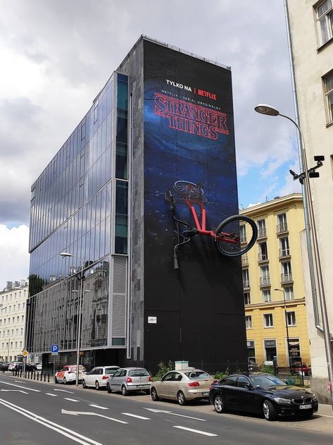 This Stranger Things ad in Warsaw, Poland. - 9GAG Stranger Things Halloween, 3d Poster, Stranger Things Poster, Stranger Things 3, Billboard Design, Stranger Things Actors, Stranger Things Have Happened, Stranger Things Tv, Stranger Things Art