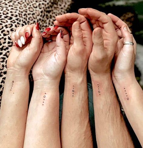 5 Friend Tattoos Matching, Matching Tattoos For 5 Best Friends, Tattoo Ideas For 5 Siblings, Tattoo For 5 Siblings, Sibling Dot Tattoos, Four Friend Tattoos, 5 Friend Tattoos, Matching Tattoos 5 Friends, Tattoos For Cousins Matching