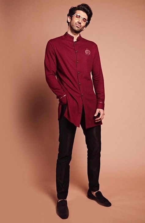 Traditional Indian Mens Clothing, India Fashion Men, Roy Kapoor, Wedding Kurta For Men, Kurta Pajama Men, Groom Dress Men, Wedding Dresses Men Indian, Red Kurta, Diwali Outfits