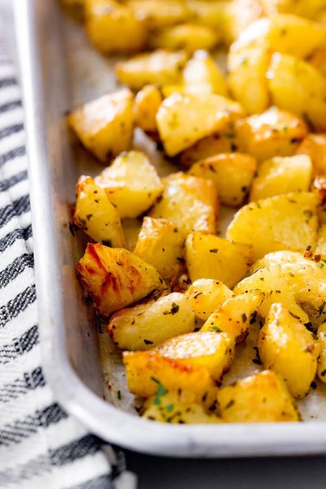 Patate Arrosto (Italian roasted Potatoes) Italian Roasted Potatoes, Italian Potatoes, Peeling Potatoes, Chopped Garlic, Fried Potatoes, Red Potatoes, Perfect Side Dish, Small Bites, Roasted Potatoes