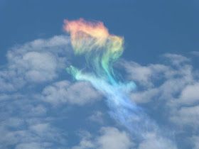 Angel Clouds, Rainbow Clouds, Wild Weather, Fire Rainbow, Rainbow Sky, Atmospheric Phenomenon, Ice Crystals, Rainbow Cloud, Angel Pictures