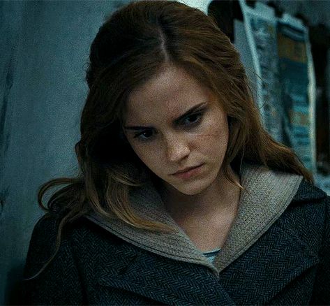 Hermione Gif, Emma Watson Young, Emma Watson Harry Potter, Deathly Hallows Part 1, Deathly Hallows Part 2, Always Harry Potter, Harry Potter Hermione Granger, The Deathly Hallows, Images Harry Potter