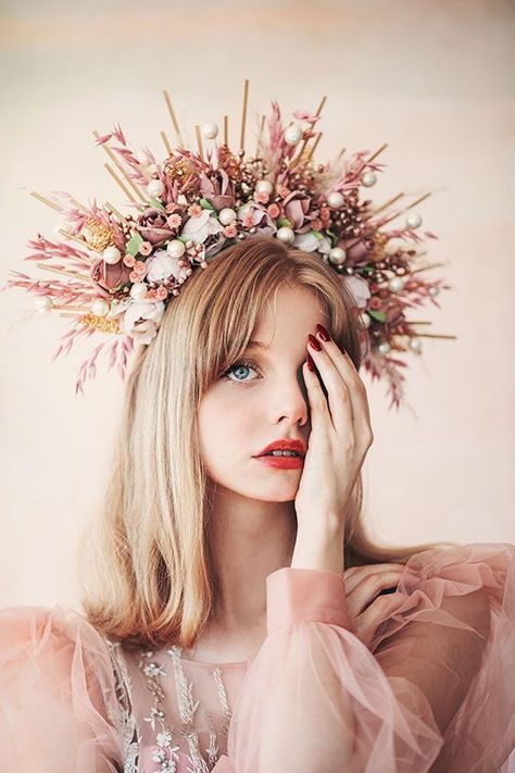 Headpiece Diy, Fantasy Photography, Floral Headpiece, Festival Looks, Creative Portraits, 인물 사진, Headdress, Flower Crown, Fascinator