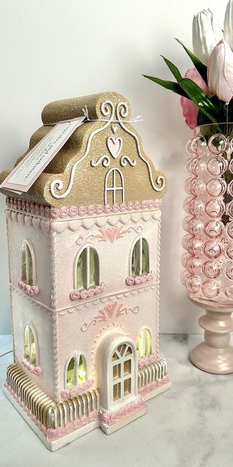 Cupcakes & Cashmere Pink Gingerbread 13" House Holiday Valentines LED Decor New This is for Cupcakes and Cashmere Pink Valentines Gingerbread House New Approximately 13 1/2 by 6 by 5 Vase with flowers are for display only. They are not included. May have minor imperfections from the factory. Packed with care Cake Room Decor, Pink Christmas Kitchen, Pink Gingerbread Christmas Decor, Candy House Decorations, Gingerbread House Christmas Decorations, Valentines Gingerbread, Christmas Decorations Pink, Christmas Gingerbread Houses, Pink Vintage Christmas