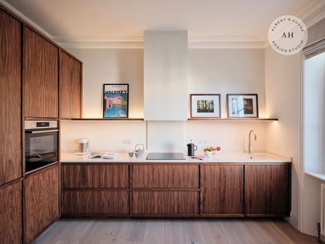 Black Walnut Kitchen, Modern Walnut Kitchen, Walnut Kitchen Cabinets, Kitchen Design Gallery, Walnut Kitchen, Kitchen Wardrobe, American Black Walnut, Kitchen Room Design, Kitchen Inspiration Design