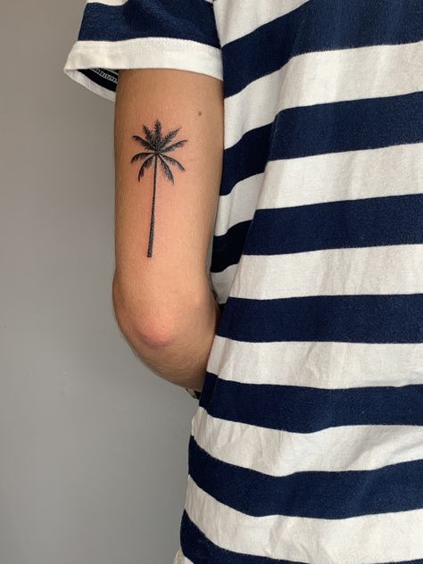 Palm Tree Tattoo Bicep, Tree Tattoo Bicep, Palm Tree Tattoo Ankle, Love Symbol Tattoos, Tattoo On Arm, Pola Tato, Evil Eye Tattoo, Palm Tattoos, Stylish Tattoo