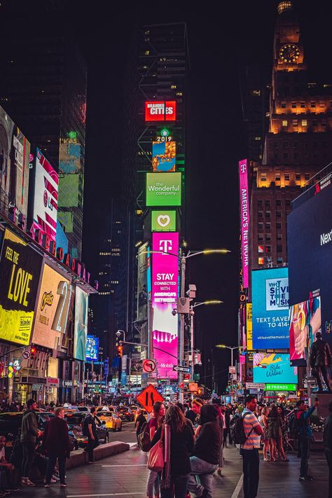 Thanks to @muuzzer for making this photo available freely on @unsplash 🎁 Nyc Aesthetic Wallpaper, Nyc Night, New York Attractions, Broadway Nyc, Nyc Times Square, New York Night, Nyc Aesthetic, New York Aesthetic, New York City Travel