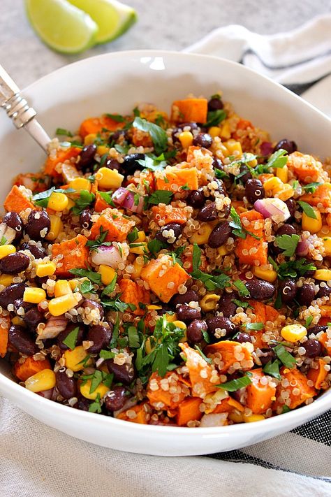 Roasted Sweet Potato Black Bean Quinoa Salad Recipe - healthy and filling quinoa salad with cumin roasted sweet potatoes and quick oil and lime vinaigrette. Perfect as a side dish or a healthy lunch! Quinoa Salad Recipes Healthy, Black Bean Quinoa Salad, Bean Quinoa Salad, Bean Quinoa, Sweet Potato Black Bean, Quinoa Salad Recipe, Lunch Prep, Black Bean Quinoa, Quinoa Salat