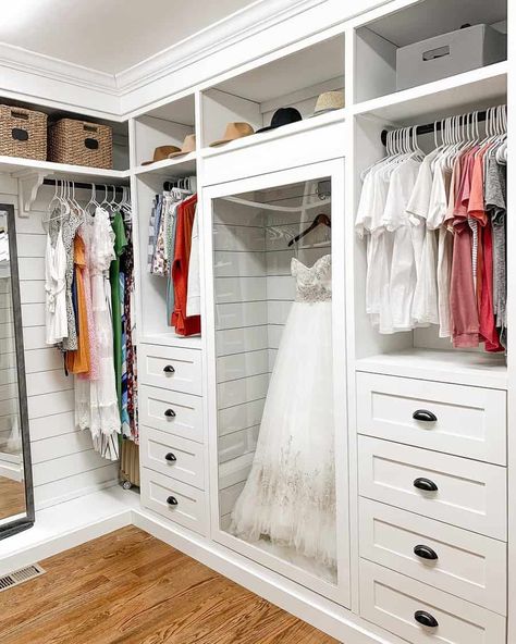 Bedroom Closet Ideas, Open Closets, Master Closet Design, House Closet, Dream Closet Design, Closet Renovation, Closet Layout, Power Of Makeup, Closet Remodel