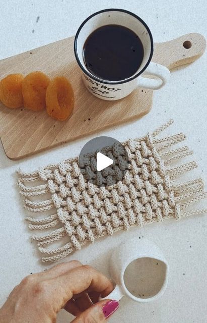 Punch Needle For Beginners ☆ Fiber Arts | Super Easy macrame coaster with a knitted-like outcome!  ☆This technique is amazing for bags, baskets, table mats etc!  ♡For this pro... | Instagram Macrame Mat Diy, Macrame Table Mat, Macrame Mat, Macrame Coasters, Diy Placemats, Easy Macrame, Macrame Table, Rope Baskets, Make A Table