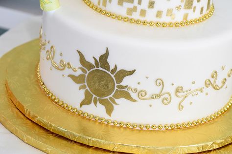 Disney Wedding Cake Wednesday: Tangled in Love Alice In Wonderland Ideas, Rapunzel Quince, Rapunzel Wedding Theme, Rapunzel Birthday Cake, Bolo Rapunzel, Rapunzel Wedding, Tangled Wedding, Wedding Disney, Disney Wedding Cake