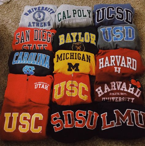 College Hoodies Outfit, College Hoodies Aesthetic, University Hoodie Design, College Merch Aesthetic, College Hoodie Design, Hoodie Collection Closet, University Hoodie Outfit, Vintage College Hoodie, Hoodie Collection Aesthetic