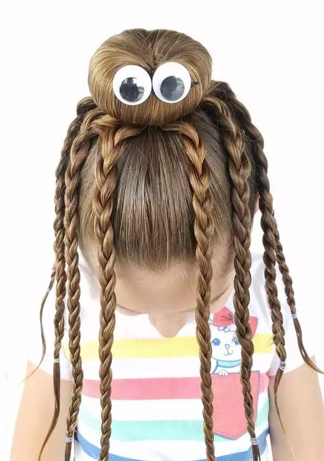 We had fun creating this octopus bun hairstyle with my daughter. With school starting up, I thought some of you could use some inspiration for crazy hair day. - Imgur Halloween Smink, Girls School Hairstyles, Easy Hairstyles For School, Wacky Hair Days, Vlasové Trendy, Wacky Hair, Kids' Braids, Crazy Hair Day, Crazy Hair Day At School