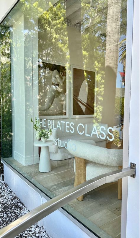 Boutique Pilates Studio, Aesthetic Pilates Studio, Wellness Studio Design, Spa Lounge Area, Pilates Studio Design Interiors, Pilates Branding, Journaling Reading, Pilates Yoga Studio, Wellness Center Design