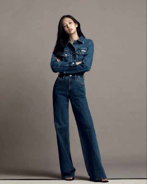 Jennie Kim for Calvin Klein Calvin Klein Outfits Woman, Kpop Awards, Jennie Calvin Klein, Calvin Klein Outfits, Calvin Klein Girls, Denim Jacket And Jeans, Clavin Klein, All Eyes On Me, Kim Jisoo