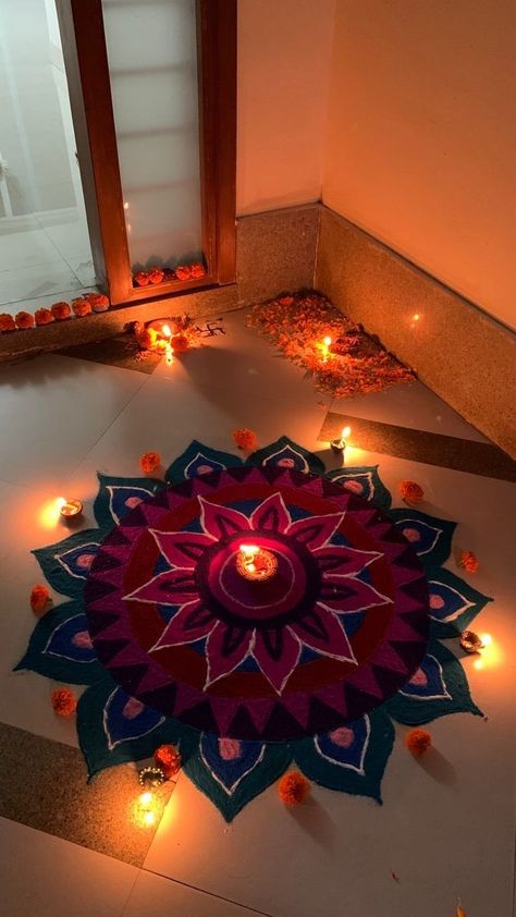 Rangoli Designs Photo, Diwali Aesthetic Decoration, Diwali Rangoli Snapchat Story, Diwali Rangoli Decoration, Diwali Decor Aesthetic, Rangoli In Diwali, Diwali Rangoli Snap, Aesthetic Rangoli Ideas, Rangoli Snapchat Story