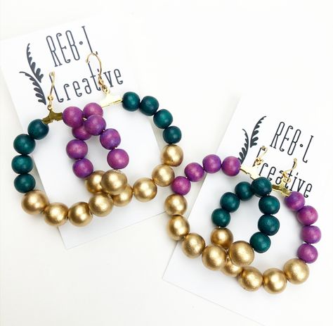 Mardi Grad, Mardi Gras Earrings, King Cake Baby, Jelly Bracelets, Hoop Earrings Handmade, Mardi Gras Parade, Mardi Gras Shirt, Bling Earrings, Handmade Earrings Beaded