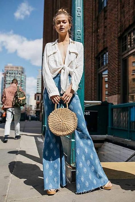 boho vibes Spring Styling, Boho Mode, Estilo Hippy, Mode Hippie, 70s Inspired Fashion, 여름 스타일, Peplum Tops, Mode Boho, Neue Outfits