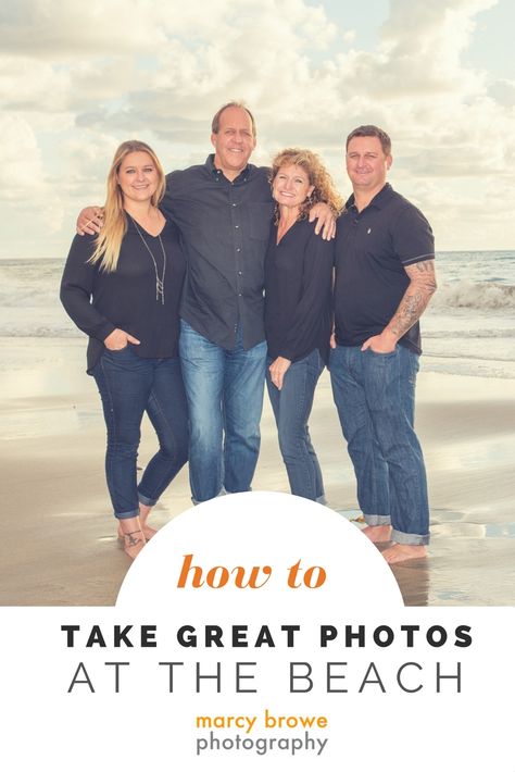 How to take photos at the beach: how to choose the right tide, using flash and seeking shade when needed. How To Take The Best Beach Photos, Beach Pictures Outfits Color Schemes, Beach Family Photo Poses, How To Take Beach Photos, Fall Beach Outfits For Pictures, Winter Beach Family Photos, Beach Family Photoshoot Outfits, Beach Family Photos Outfits, Family Beach Pictures Outfits