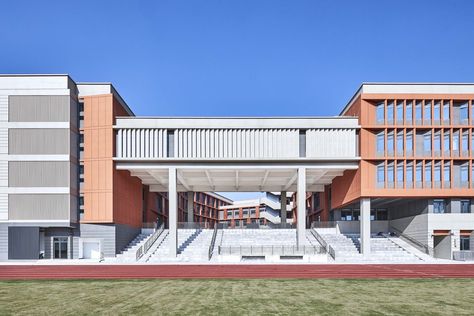 Gallery of The Second Affiliated School of New Jiangwan of Fudan University / TJAD - 3 School Building Plans, Fasad Design, School Building Design, Campus Design, University Architecture, Plans Architecture, School Interior, School Campus, Architecture Design Drawing