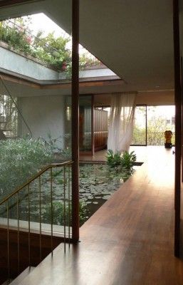 58 Most sensational interior courtyard garden ideas Sala Zen, Small Water Gardens, Indoor Pond, Indoor Courtyard, Taman Air, Indoor Water Garden, Zen Room, Internal Courtyard, Pond Design