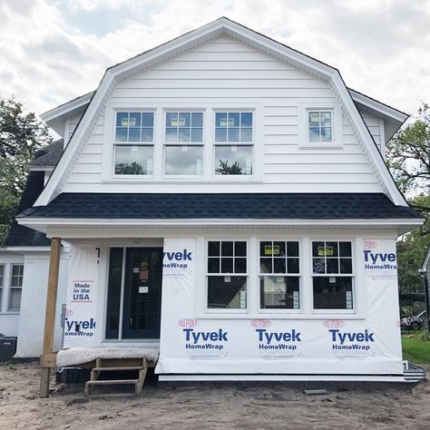 Gambrel House Exterior Color Schemes, Gambrel House Addition, Gambrel Addition, Gambrel Roof House, Jkath Design, Gambrel House, Upstate House, Gambrel Barn, Gambrel Style