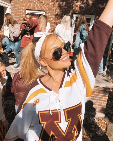 College Fraternity Aesthetic, University Of Minnesota Game Day Outfits, University Of Minnesota Duluth, University Of Minnesota Aesthetic, Greek Life Aesthetic, Minnesota University, American Highschool, Class Aesthetic, Campus Aesthetic