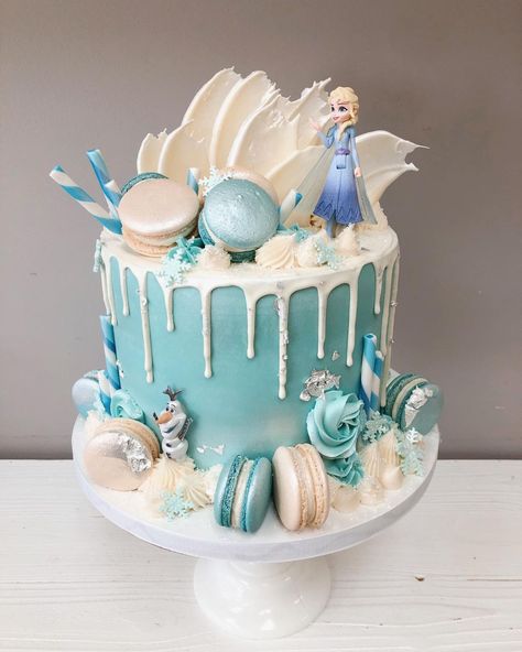 frozen birthday cake idea Elsa And Anna Cake Design, Elsa Frozen 2 Cake Ideas, Frozen Cake Ideas Easy, Frozen Tiered Cake, One Tier Frozen Birthday Cake, Elsa Cake Diy, Easy Frozen Birthday Party Ideas, Two Tier Frozen Cake, Frozen Cakes Ideas