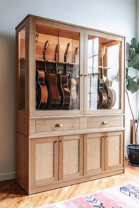 Music Room Storage Cabinets, Acoustic Guitar Display, Guitar Closet Storage, Guitar Cabinet Storage, Guitar Display Cabinet, Music Studio Storage, Guitar Display Ideas, Guitar Storage Ideas, Guitar Wardrobe