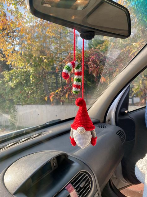 Crochet Car Accessories Christmas, Crochet Patterns Car Accessories, Car Hanging Accessories Crochet Free Pattern, Christmas Car Accessories, Christmas Car Hanger Crochet, Rearview Mirror Crochet, Decorate Car For Christmas, Crochet Car Hanging Free Pattern, Christmas Crochet Car Hanger