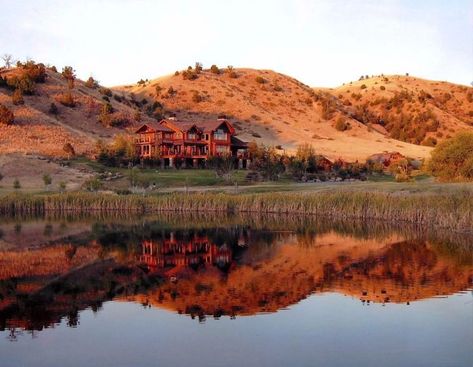 Grey Cliffs Ranch In Montana Is An Elegant Escape Into Nature Montana Resorts, Ranch In Montana, Montana Living, Dude Ranch Vacations, Montana Ranch, Montana Vacation, Montana Travel, Gourmet Meals, Best All Inclusive Resorts