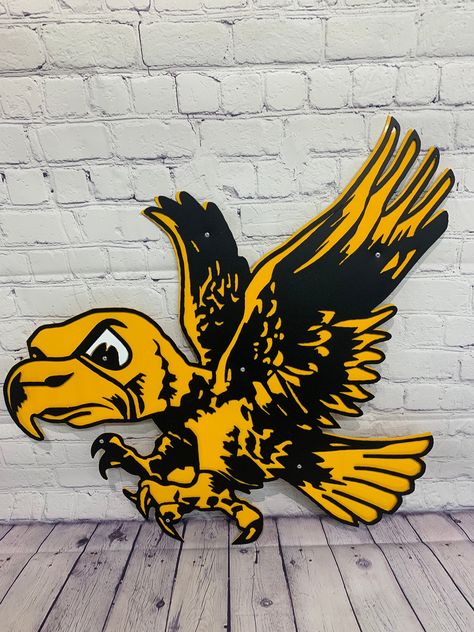 Here we have a Vintage Iowa Hawkeye Herky, This is made out of 10 gauge aluminum. IT is also powder coated so you are able to hang it outside if you decide too, it is weatherproof/rustproof. Herky The Hawkeye, Pittsburgh Steelers Players, Iowa Hawkeye, Bird Logos, Iowa Hawkeyes, Hawkeye, Pittsburgh Steelers, Art Logo, Sign Art