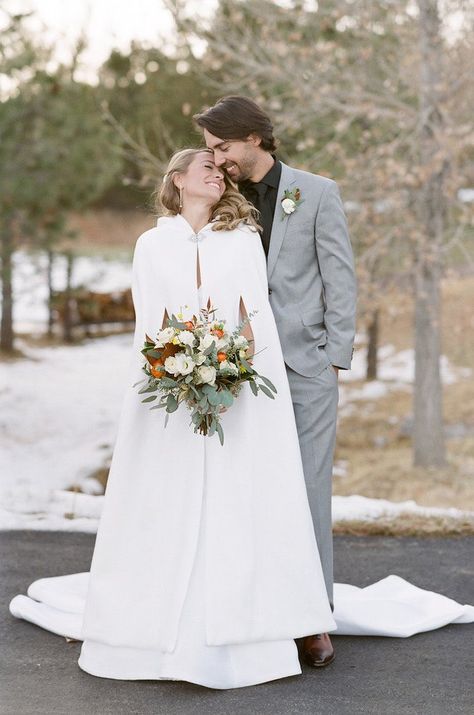 Country Winter Lodge Wedding on Kara's Party Ideas | KarasPartyIdeas.com (18) Winter Wedding Fashion, Summer Reception, White Floral Centerpieces, Winter Lodge, Country Winter, Urban Wedding Venue, Alternative Bridal, Wedding Cape, Wedding Venue Inspiration