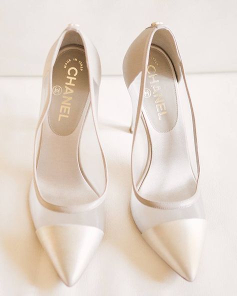 Chanel Wedding Shoes, Chanel Bridal, Shoes Pic, Best Wedding Shoes, Chanel Wedding, Shoes Chanel, Shoes Heels Classy, Classy Shoes, Bridal Heels