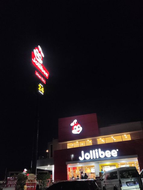 Jollibee Picture, Jollibee Date, Jollibee Aesthetic, Jollibee Food, Earth Live Wallpaper, Mcdonald's Aesthetic, Pranks Pictures, Boyfriend Pranks, Fake Pics