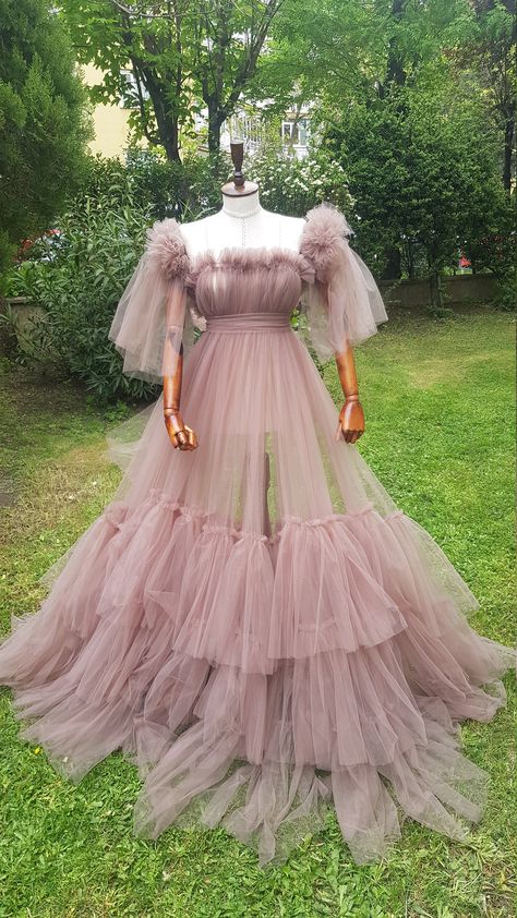 Ruffle Tulle Dress, Tulle Maternity Dress, Photo Shoot Dress, Net Gown, Tulle Dress Long, Photoshoot Maternity, Net Gowns, Baby Shower Dress, Layered Ruffle Dress