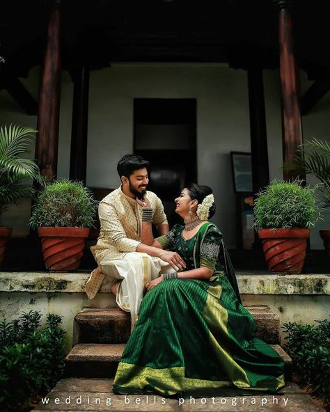 Post Wedding Photoshoot Indian, Pre Wedding Poses Outdoor, Temple Photoshoot, 100 Poses, Couples Candid Photography, Marriage Poses, Indian Wedding Pictures, Poses Outdoor, Pre Wedding Photoshoot Props