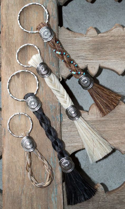 xo horsehair key chain Diy Horsehair Keychain, Horse Hair Crafts Diy, Western Crafts To Sell, Horse Hair Ideas Memorial, Horse Hair Keychain, Horse Hair Braiding, Horsehair Jewelry, Horse Braiding, Horseshoe Crafts Projects