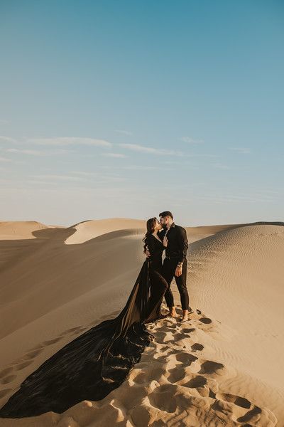 Desert Photoshoot Ideas, Sand Dunes Photoshoot, Dubai Photoshoot, Poetic Photography, Riverside Wedding, Desert Photoshoot, Cute Engagement Photos, Pre Wedding Shoot Ideas, Desert Photography