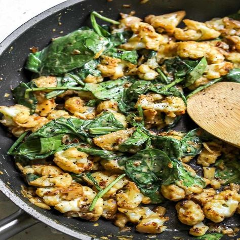 Spinach Cauliflower Recipes, Miso Spinach, Miso Cauliflower, Cauliflower Pasta Recipes, Hearty Pasta Recipes, Spinach Cauliflower, Vegetable Entrees, Dishing Out Health, Cauliflower Alfredo Sauce