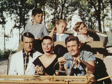 Houseboat 1958, Gary Grant, Cary Grant, Old Tv Shows, Sophia Loren, Movie Collection, Golden Age Of Hollywood, Vintage Hollywood, Classic Movies